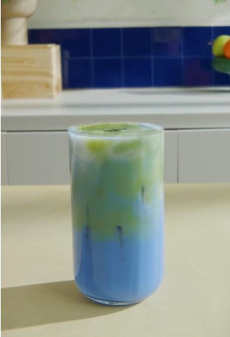 Blue matcha coco