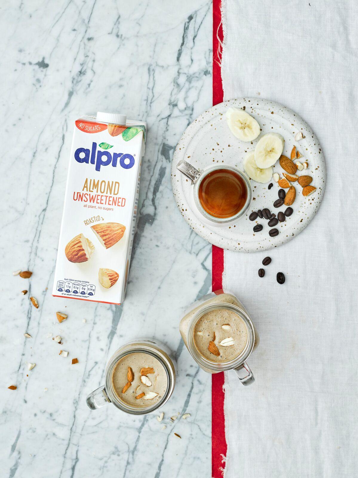 Almond, Banana and Espresso Breakfast Smoothie