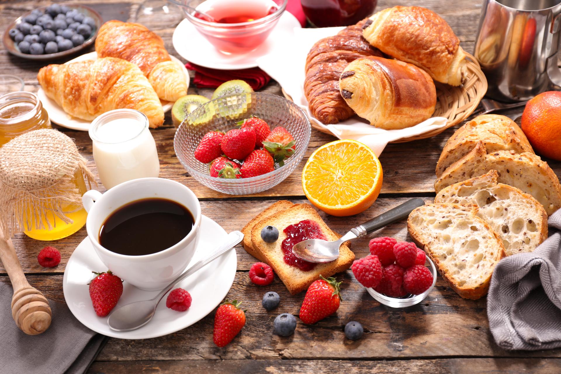 Le petit-déjeuner continental