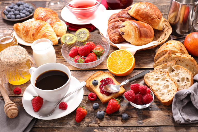 Le petit-déjeuner continental