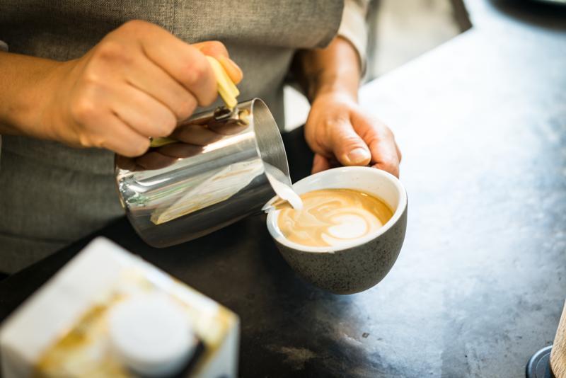 Który napój roślinny do kawy?